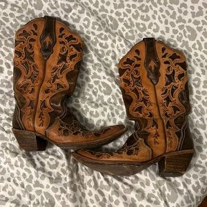 Corral Womens cowgirl boots! Size 9